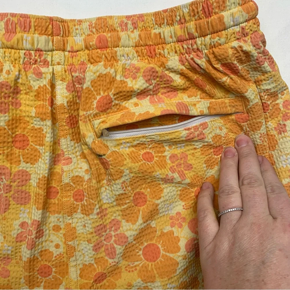 Blackbough size large swim shorts bathing suit retro floral Shorts